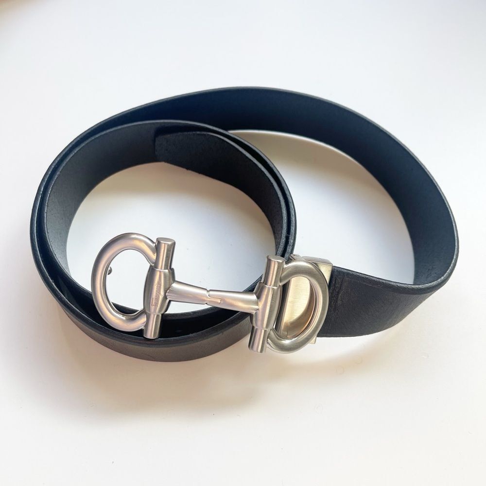 Salvatore Ferragamo leather belt with double Gancini Black Leather Belt - Picture 3 of 10